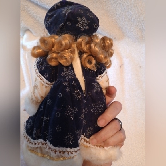 SET of 3 Porcelain Dolls Mann Doll Collection Guild Curly Hair - Picture 6 of 10